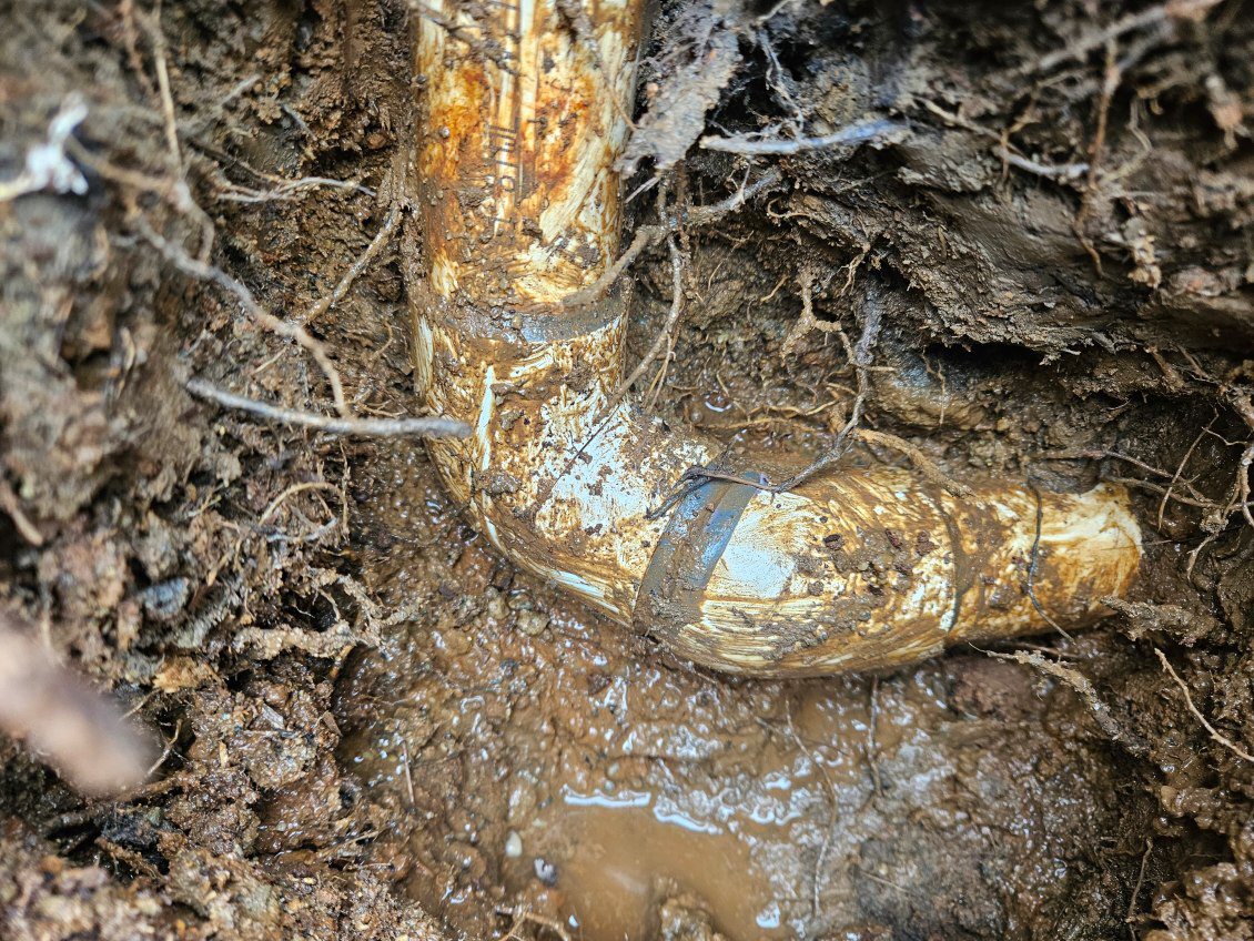 Pool leak repair 122